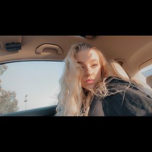 Meet your Posher, Leah